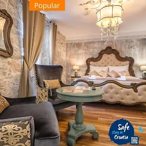 Plaza Marchi Old Town - Mag Quaint & Elegant Boutique Croácia