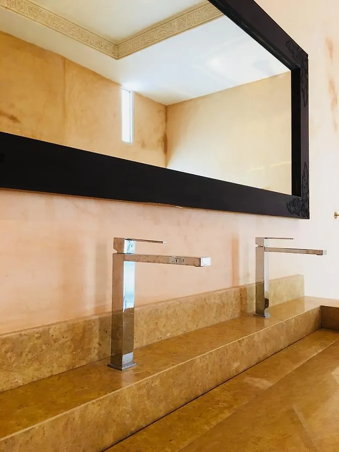 Riad Dar Tmania Marrakesh 2*,